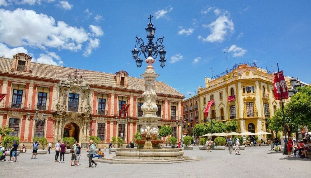 Plaza Virgen de los Reyes