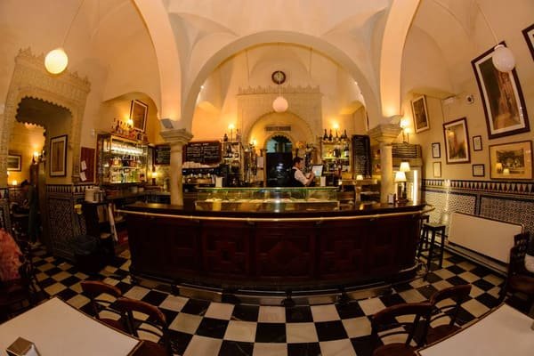 Cerveceria Giralda Bar